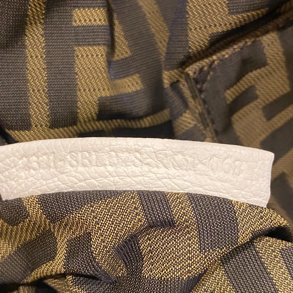 Fendi Mini Spy Cream Leather Bag - Picture 11 of 11